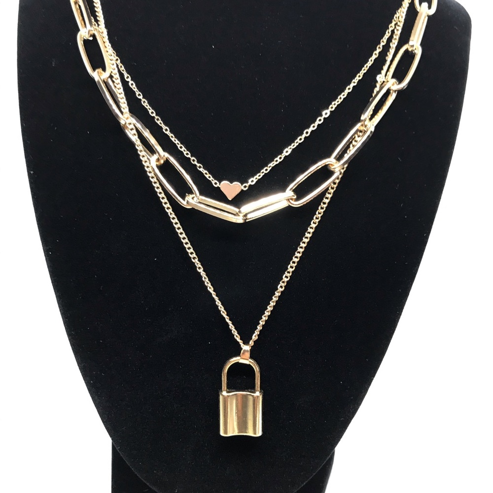 đ Gold Chunky Lock đ Necklace Statement - Picture 2 of 4